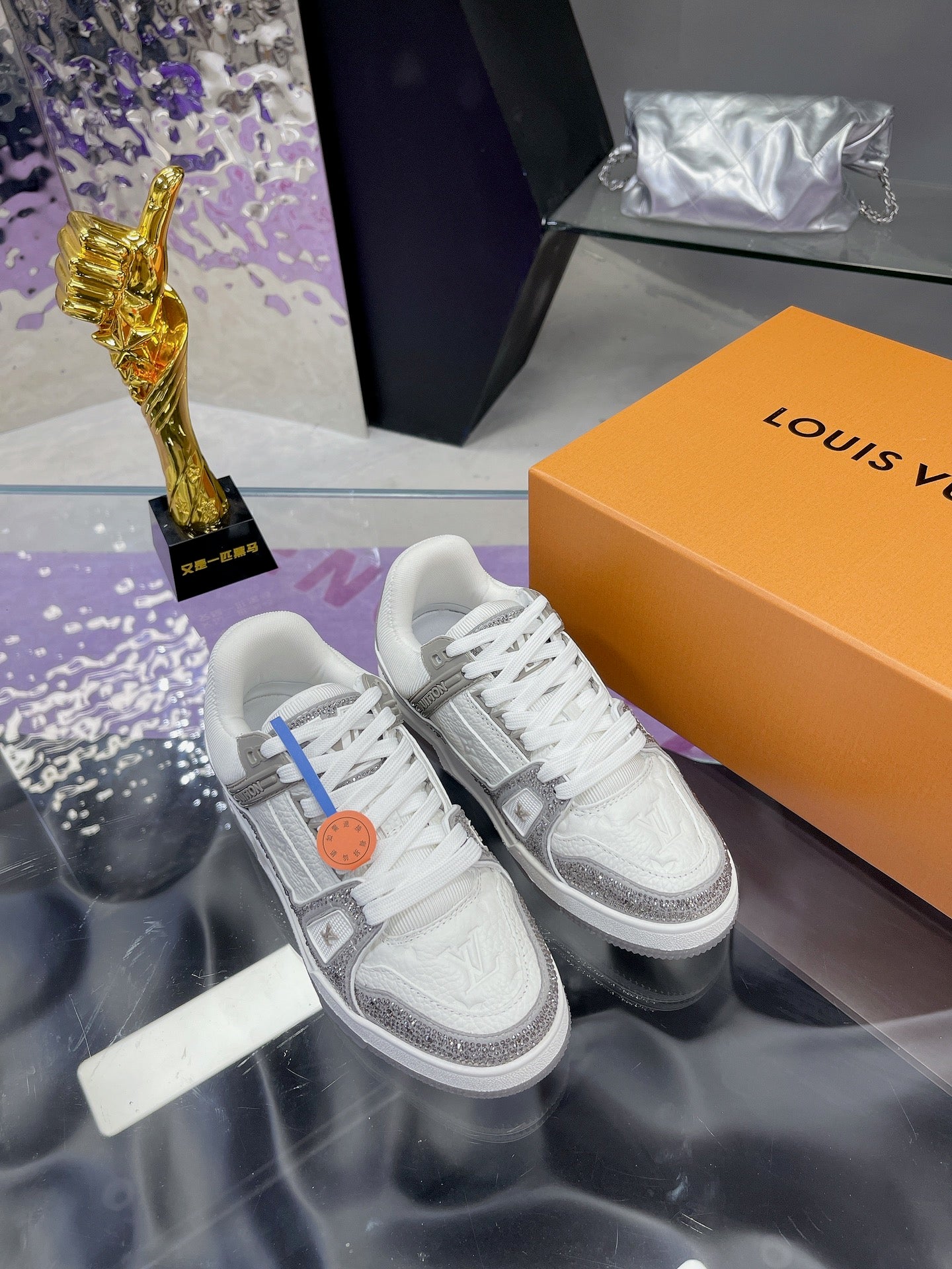 Louis Vuitton LV Trainer Maxi – Com Cristais (Unissex)