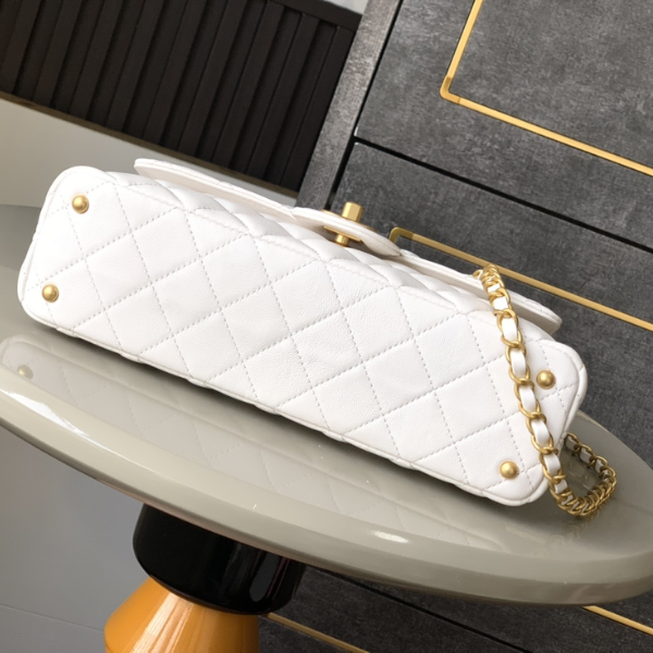 Chanel Kelly Style Bag 25P - Branco com Ferragens Douradas