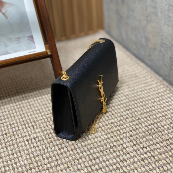 Saint Laurent Kate com Tassel - Couro Preto e Ferragens Douradas