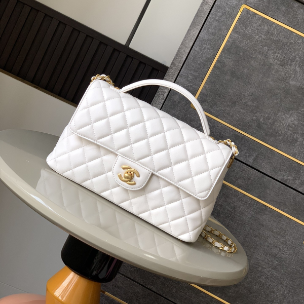 Chanel Kelly Style Bag 25P - Branco com Ferragens Douradas