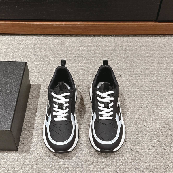 Chanel Sports Sneaker SS24 - Branco com Detalhes em Bege